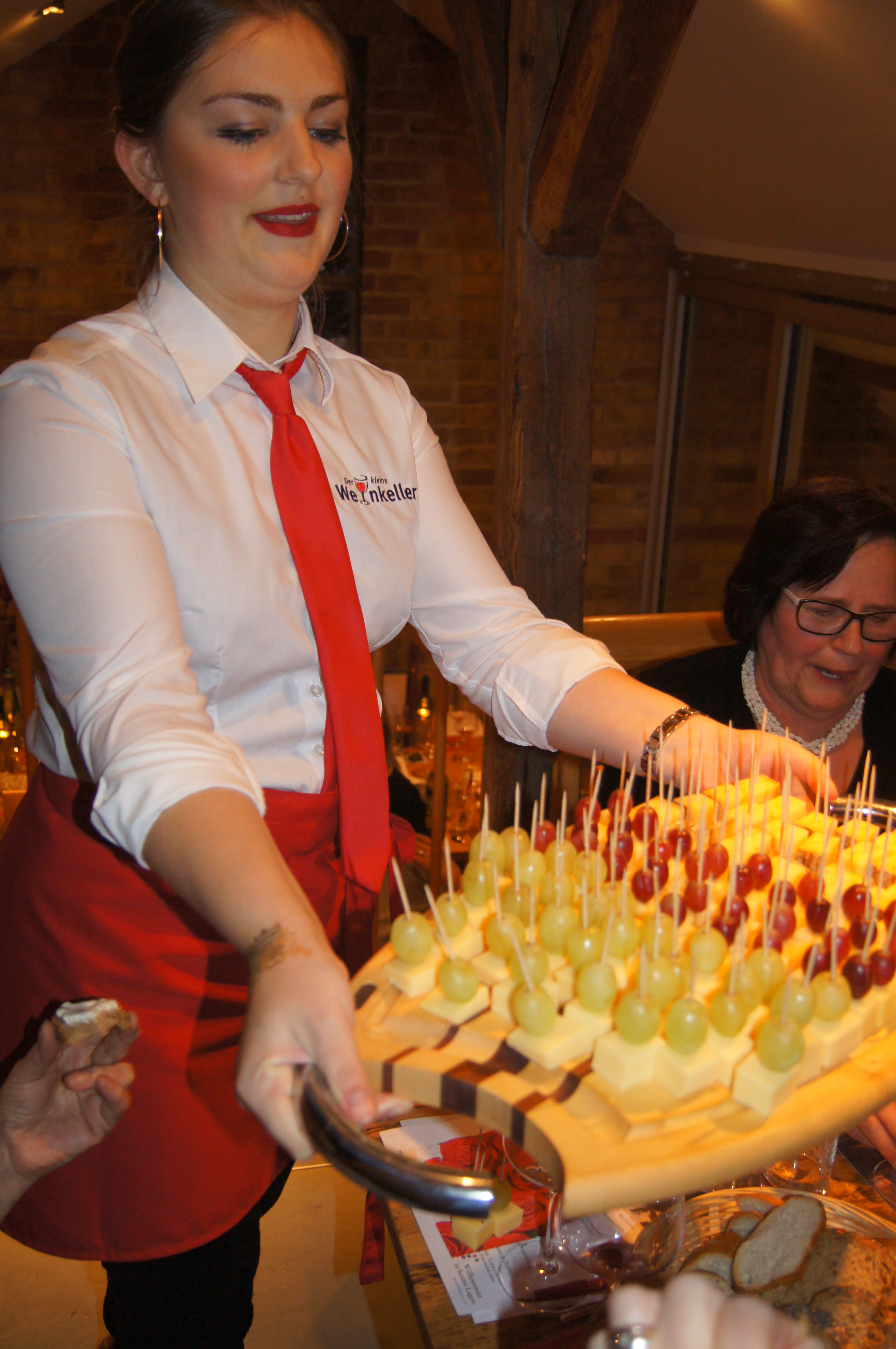 Service in der Vinothek Feldmann